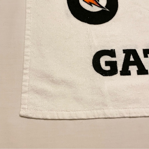 Gatorade Sports Towel Gym Double Sided Towel - Picture 14 of 16